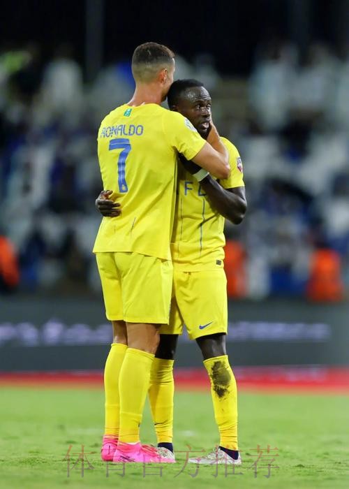 马内:专注于赢下欧冠决赛 会给你们想听到的答复